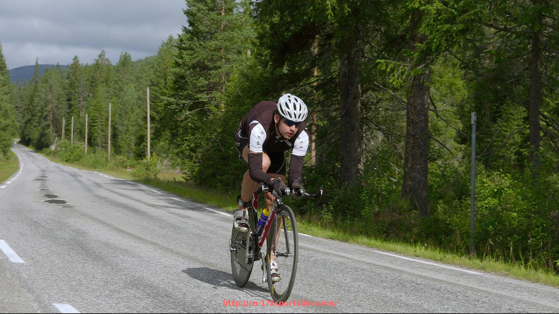 178体育直播-世俱杯球员球袜品牌偏好数据分析与市场预测